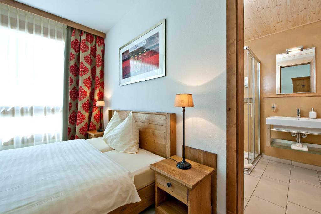 Station Hotel 3*