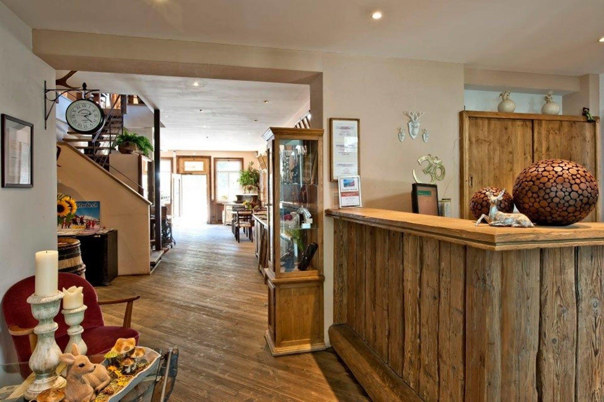 Hotel Station 3*